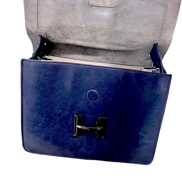 Navy and Brown Halston Heritage genuine leather purse in excellent condition. - Picture 11 of 11